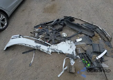 2015 Volkswagen Jetta 1.8T Se z USA, uszkodzony, nr VIN 3VWD17AJ5FM332307